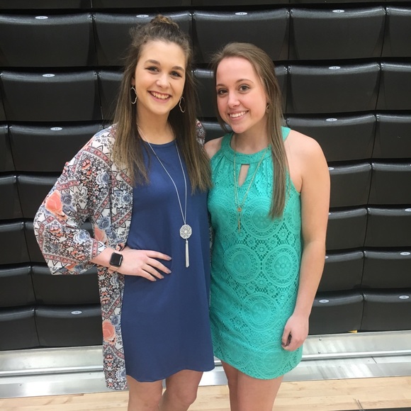 Meet your Posher, Taylor - Picture 1 of 5